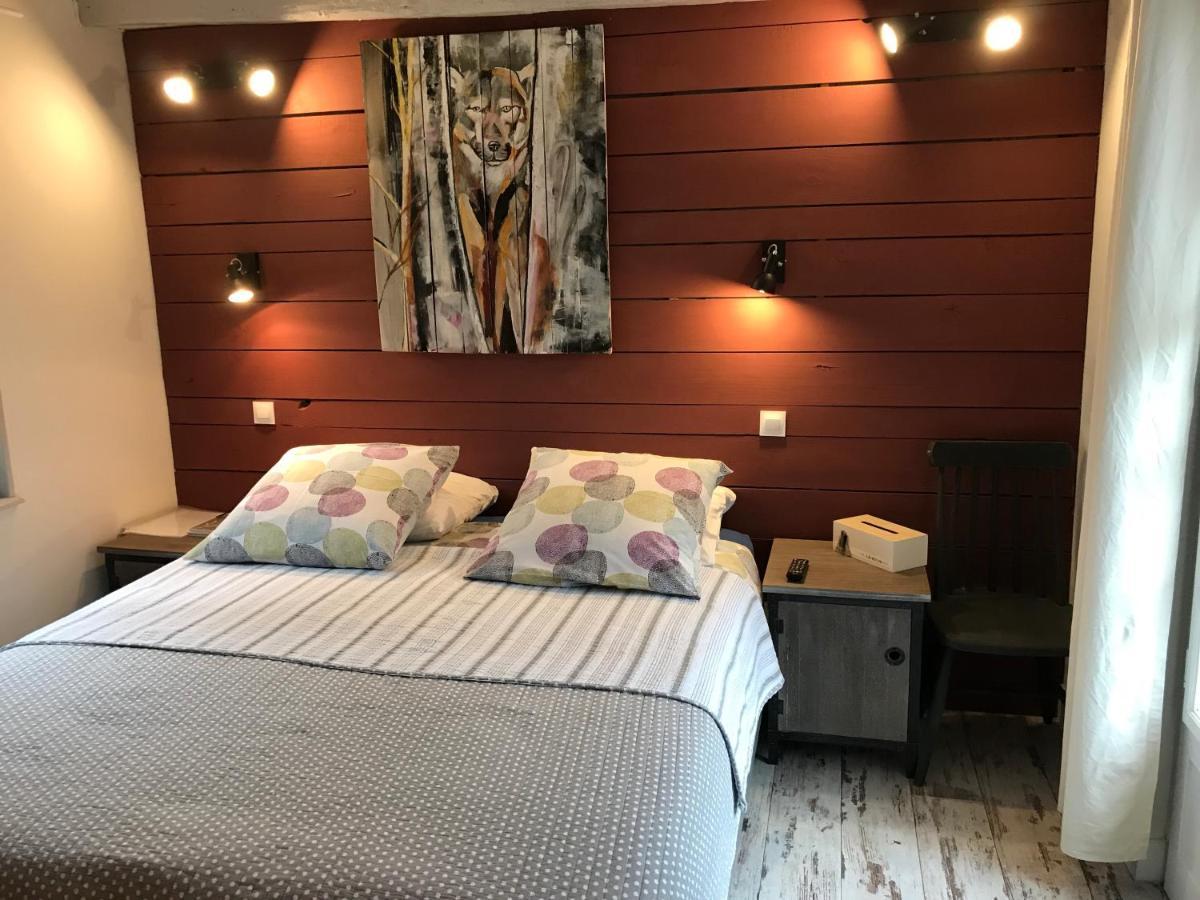 Bed and Breakfast La Taniere Des Ours Chaumont-sur-Tharonne Exterior foto